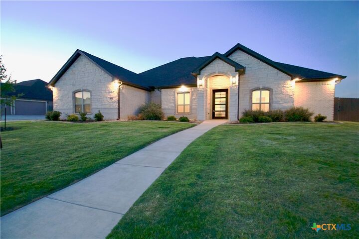 Property Photo: 9110 Woodbine Drive TX 76502