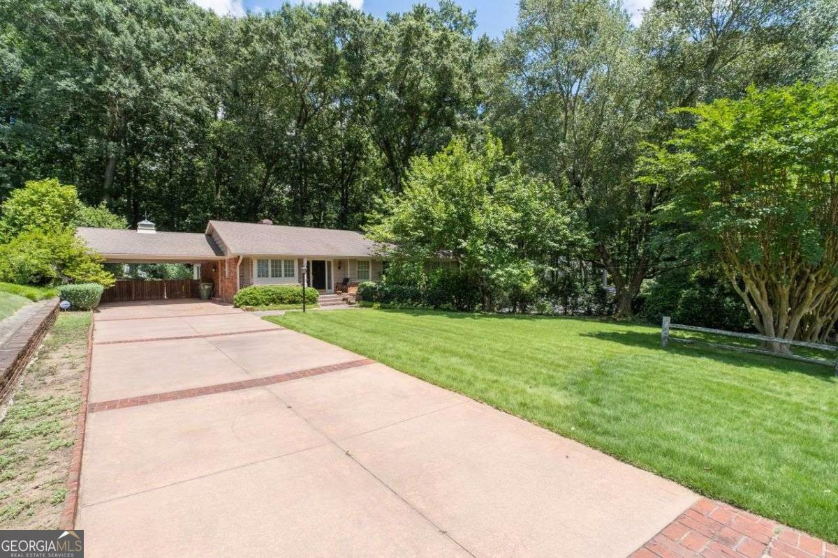 Property Photo:  2917 Rockingham Drive NW  GA 30327 