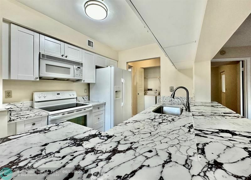 Property Photo: 9833 Westview Dr 818 FL 33076