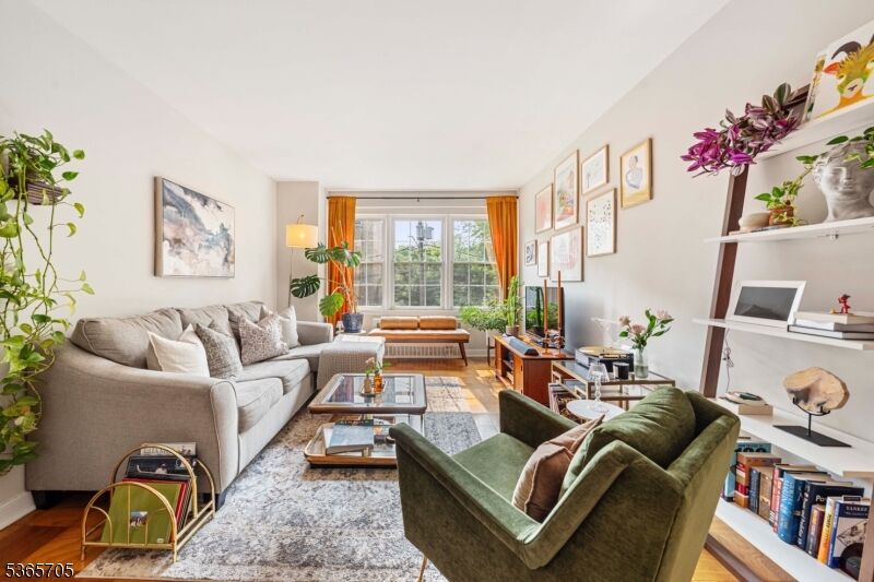 Property Photo:  5 Roosevelt Place M2  NJ 07042