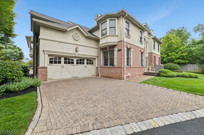 Property Photo:  27 Green Way  NJ 07974 