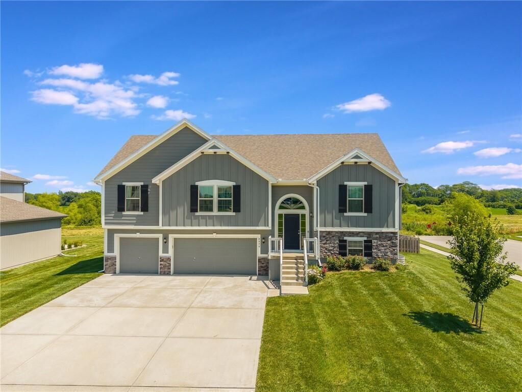 Property Photo: 6020 NE 120th Street MO 64156
