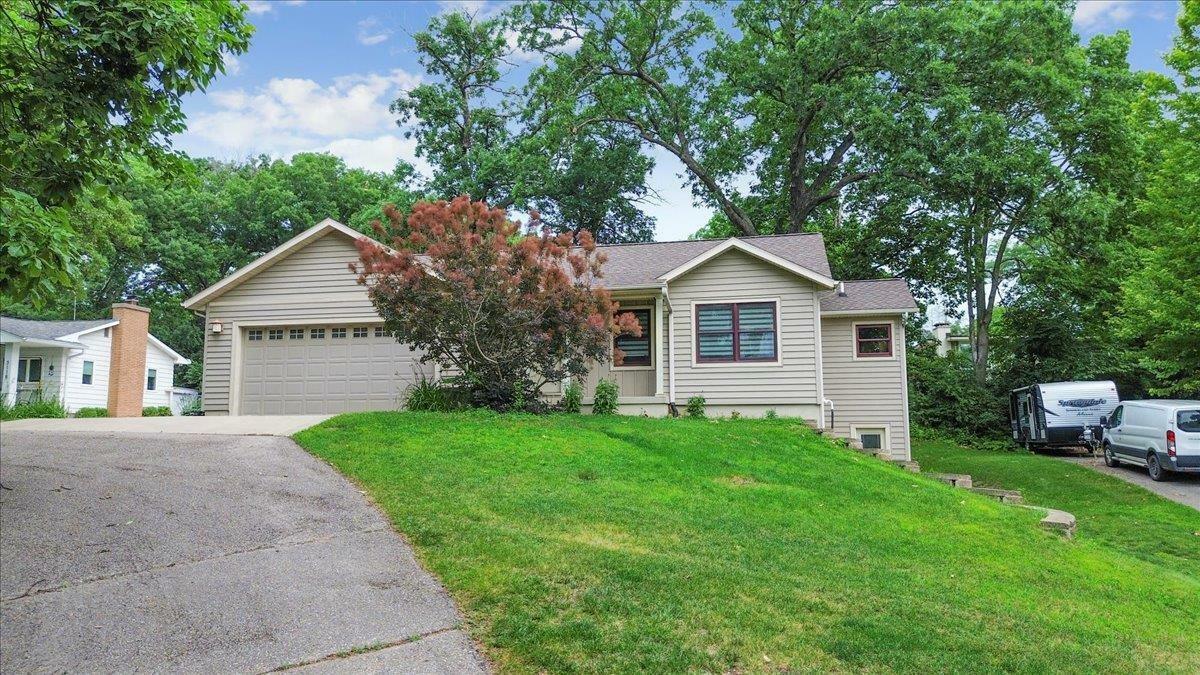 3124 Rainbow Drive  Cedar Falls IA 50613 photo