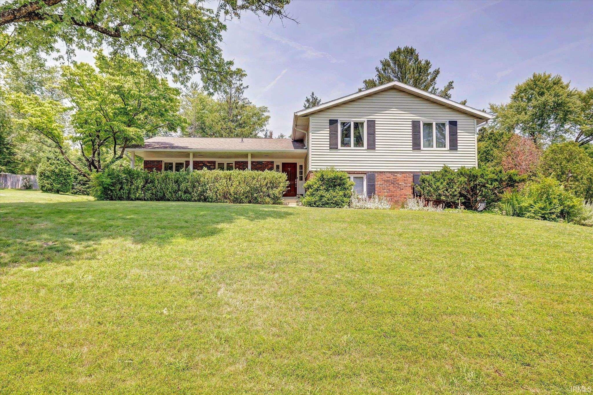 Property Photo: 2403 E Covenanter Drive IN 47401