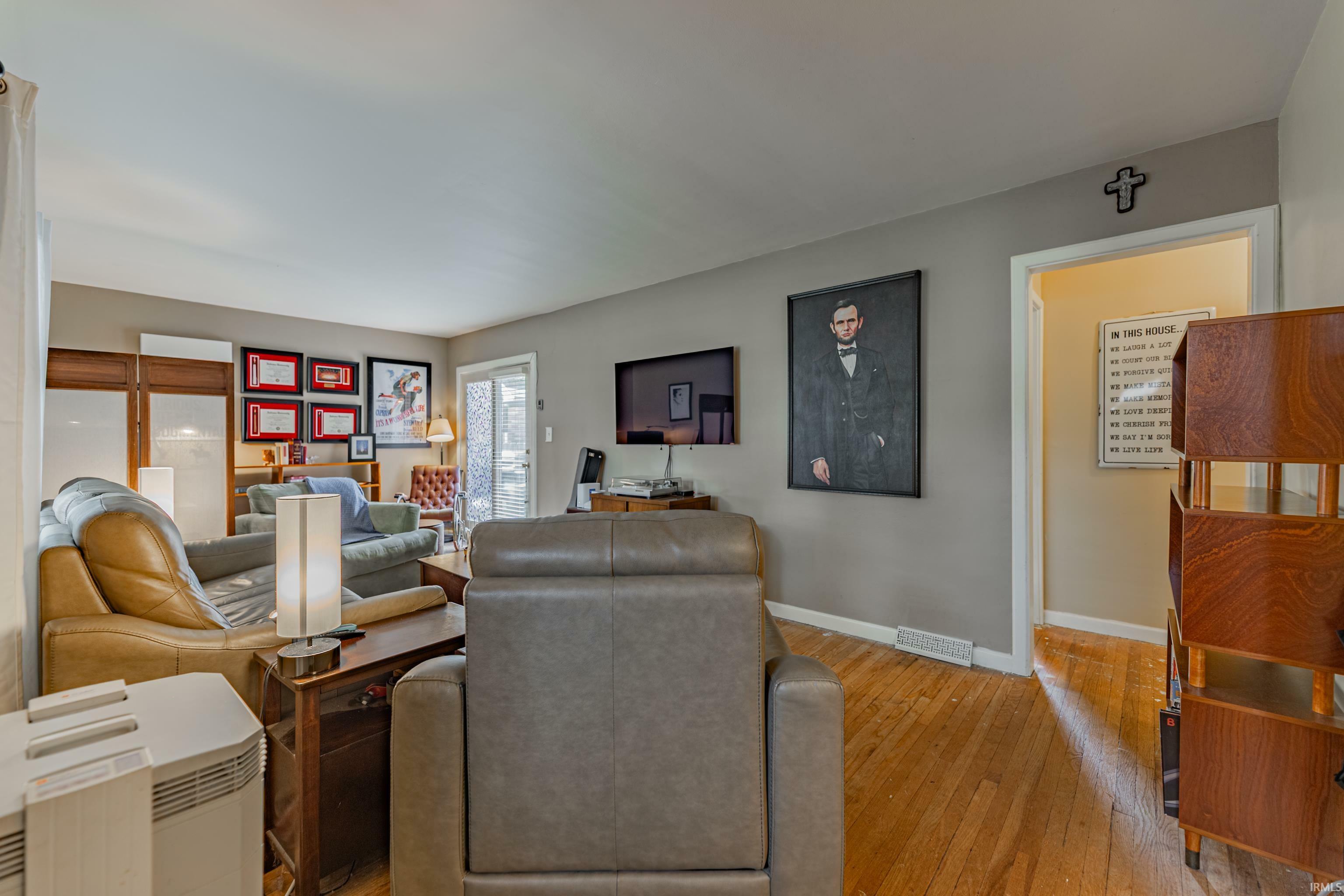 Property Photo: 3013 E Cherry Street IN 47714