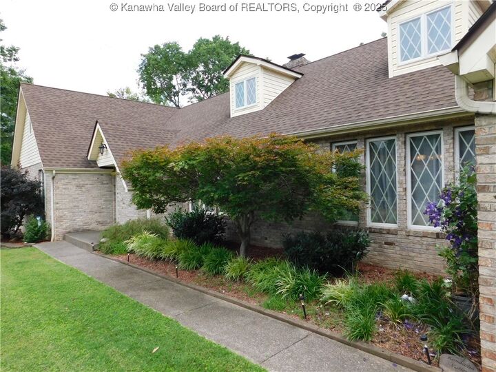 Property Photo:  816 Shrewsbury Drive  WV 25177 