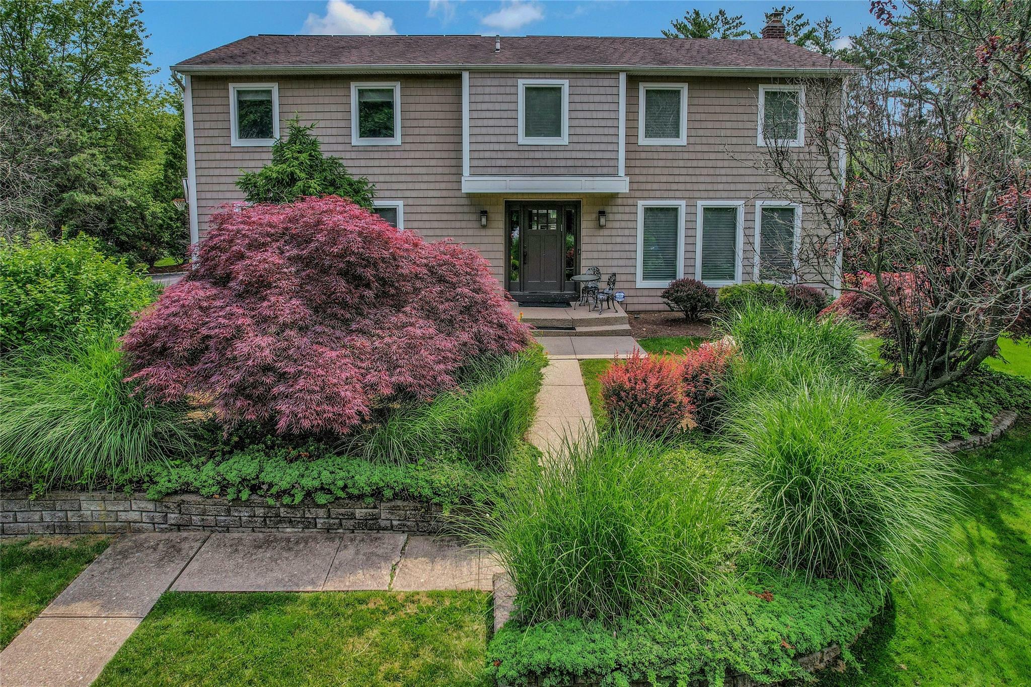 Property Photo:  15 Turret Lane  NY 11797 