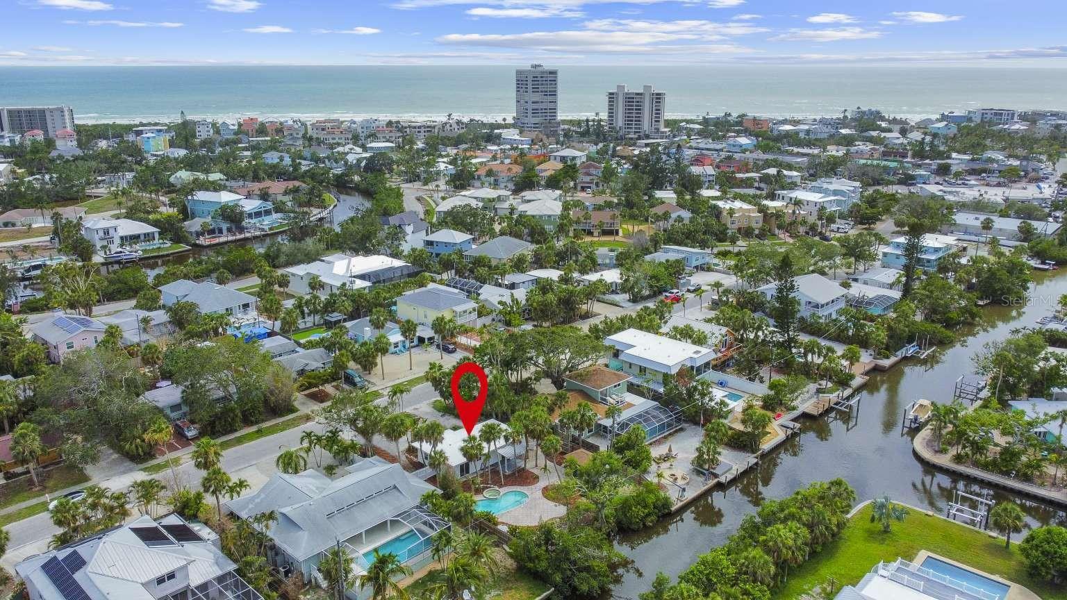 Property Photo: 451 Avenida De Mayo FL 34242