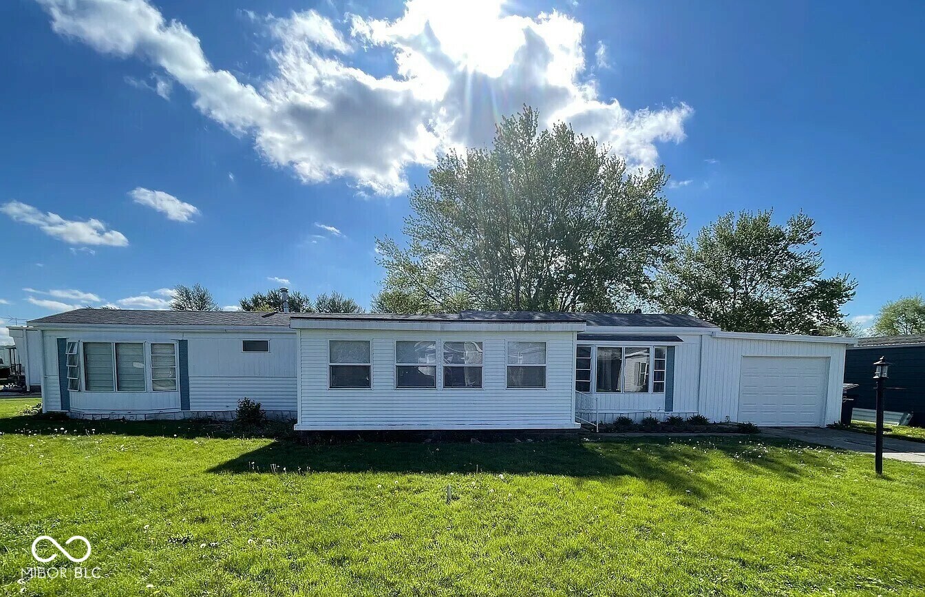 10 Lincoln Circle  Elwood IN 46036 photo
