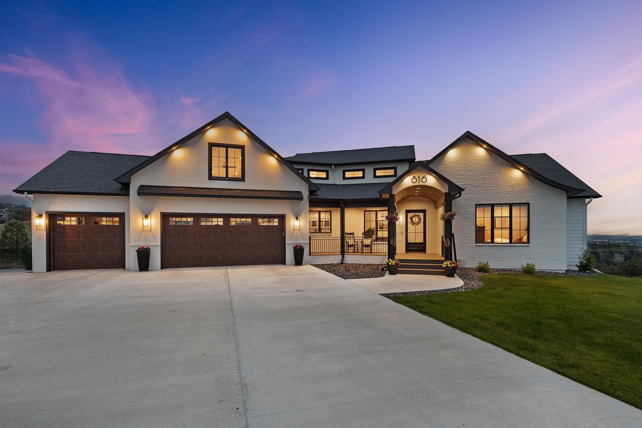 Property Photo: 816 W Minnesota Street SD 57701