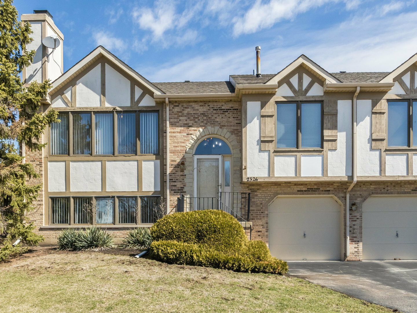 Property Photo: 2326 Olde Mill Road IL 60586