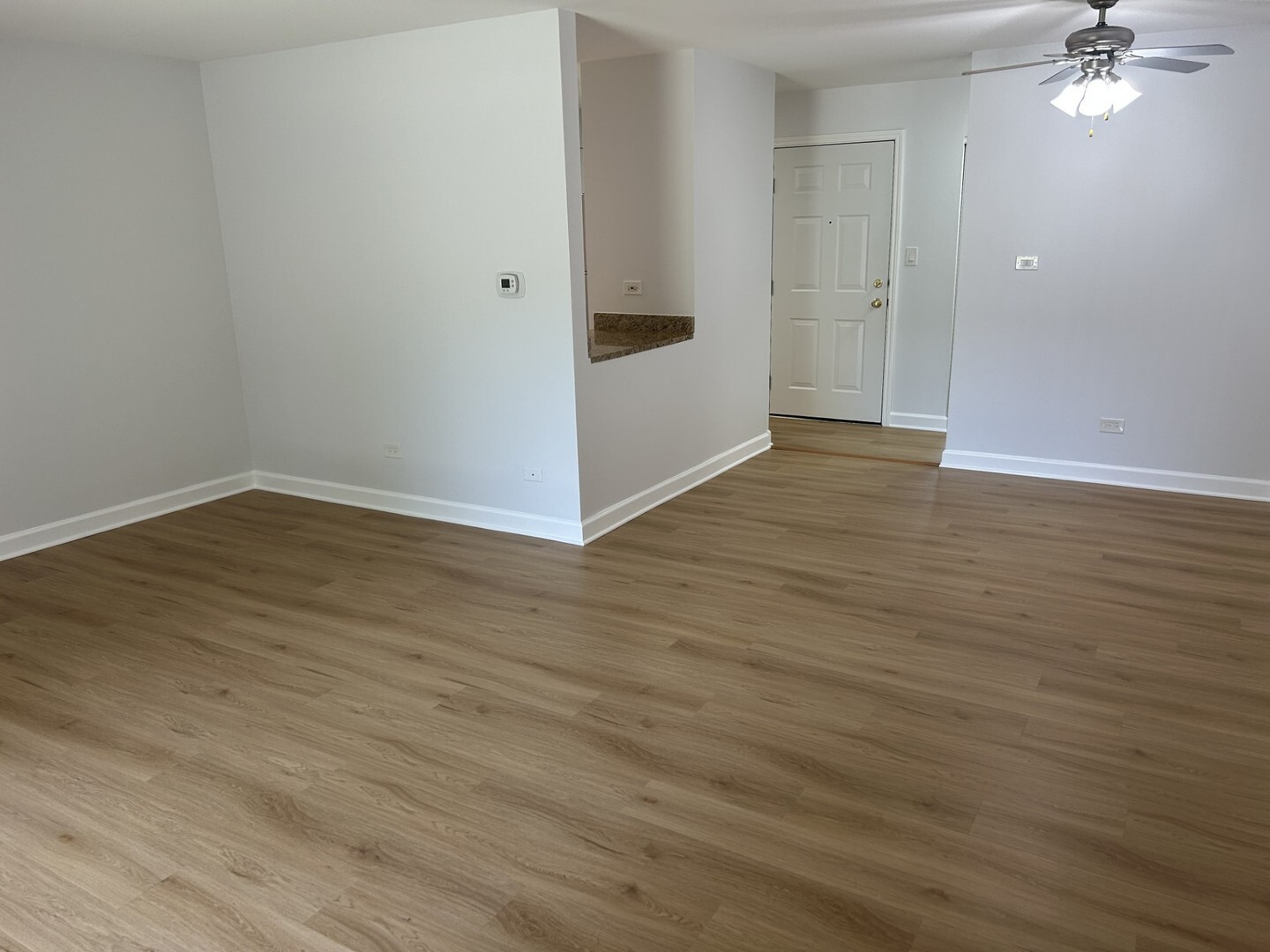 Property Photo: 2426 N Kennicott Avenue 1D IL 60004