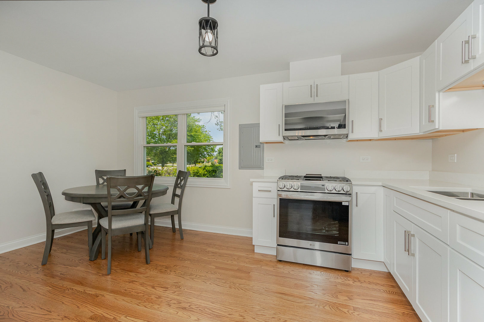 Property Photo: 8954 Southfield Drive IL 60455