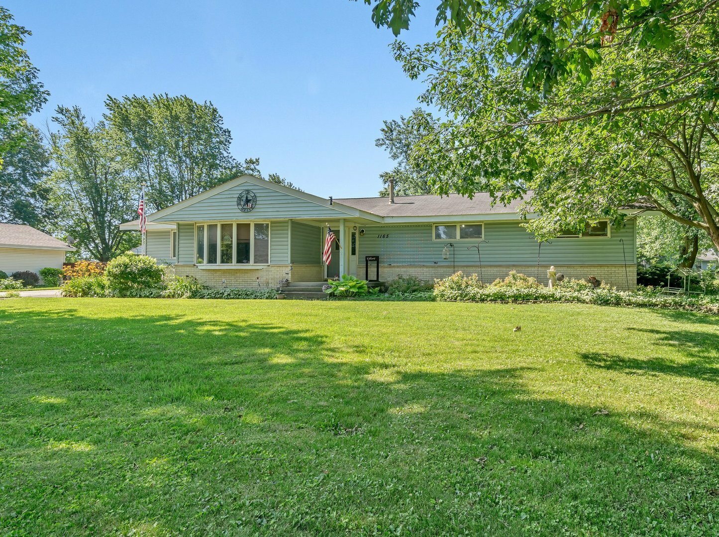 Property Photo: 1165 E 2nd Street IL 60416