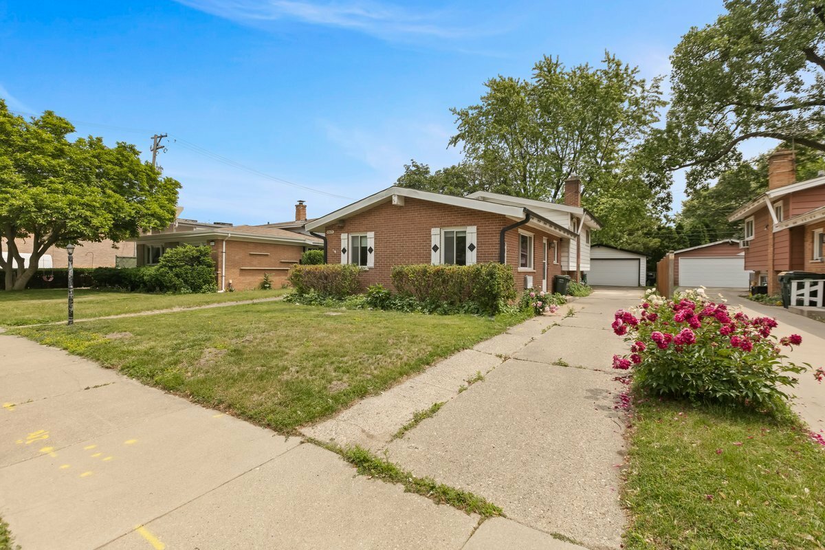 Property Photo: 8429 Mason Avenue IL 60053