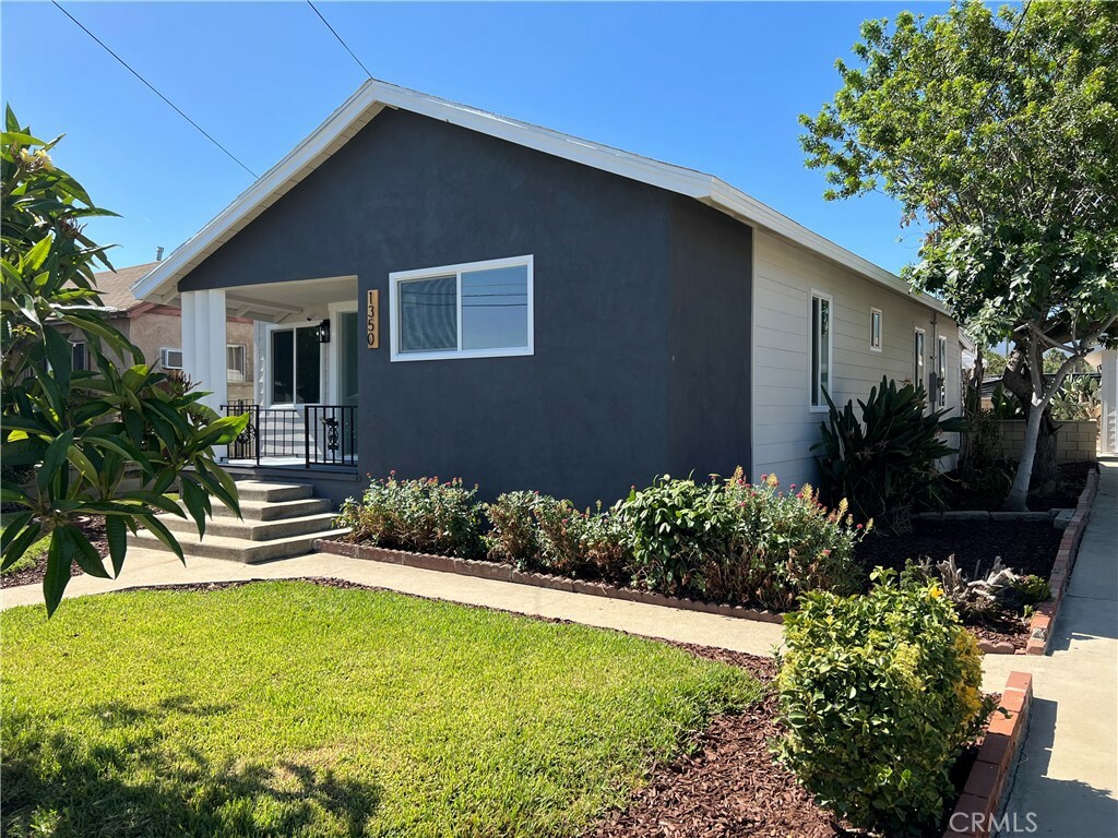 Property Photo: 1350 Pleasant View Avenue CA 92882