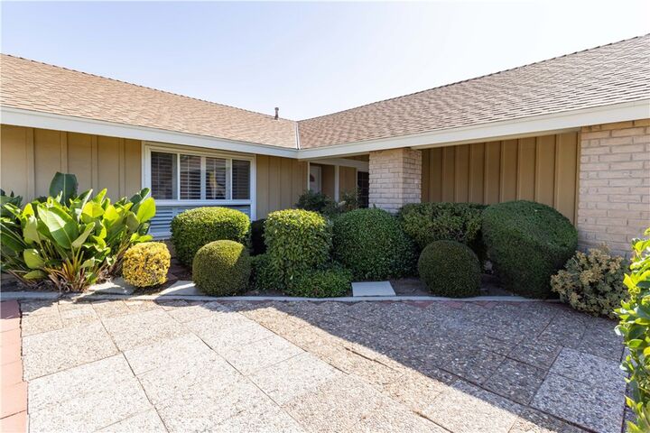 Property Photo:  2217 E Brower Street  CA 93065 