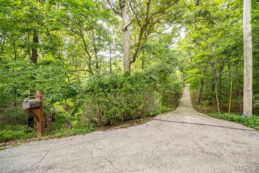 Property Photo: 18876 Highwood Estates Drive MO 63069