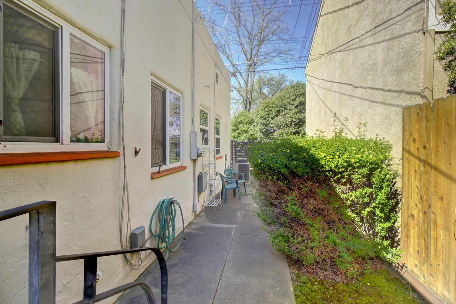 Property Photo: 3633 P Street CA 95816