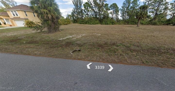 Property Photo:  3339 NE 21st Avenue  FL 33909 