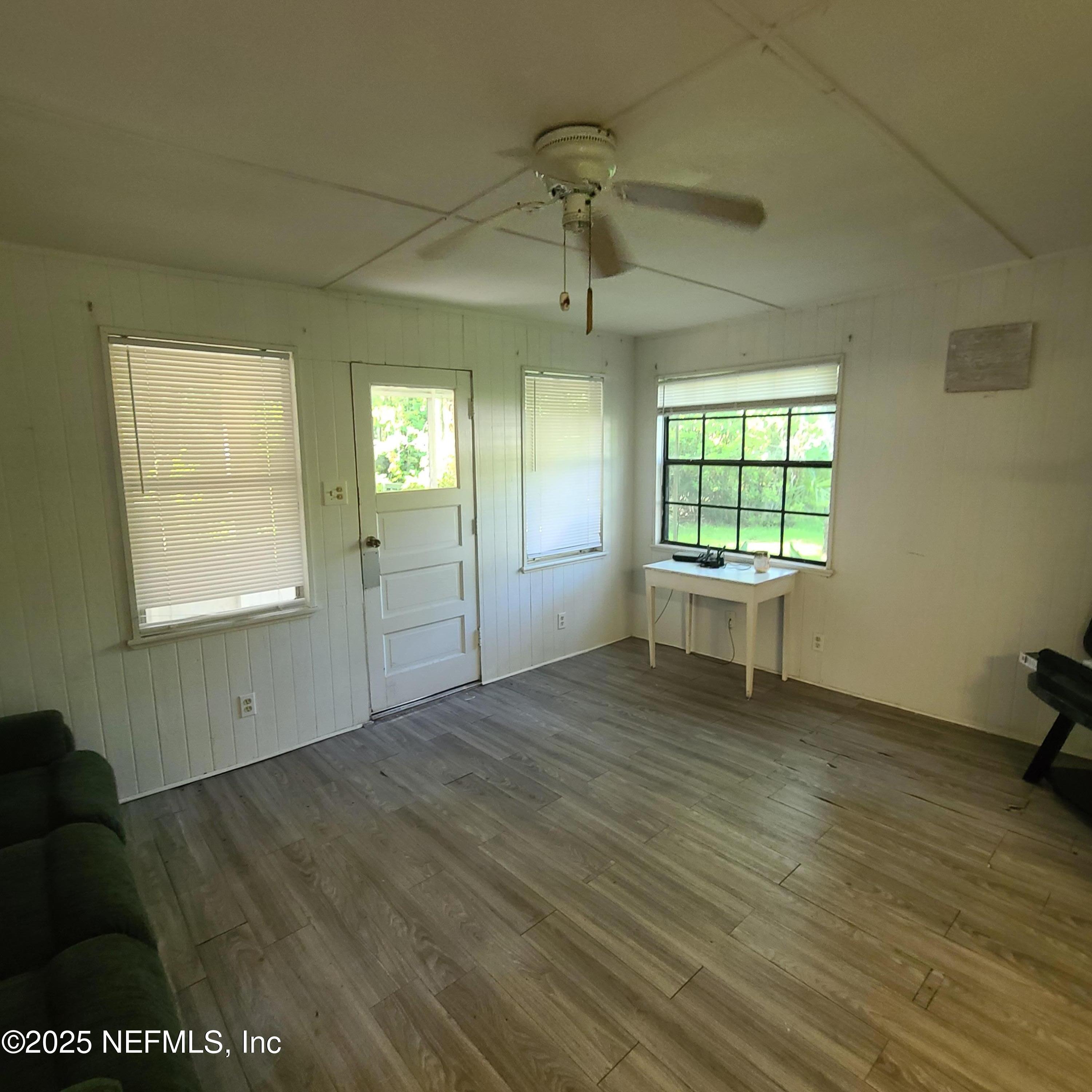 Property Photo: 1420 Lake Disston Drive B FL 32110