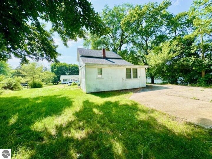 Property Photo:  618 Berea Street  MI 48880 