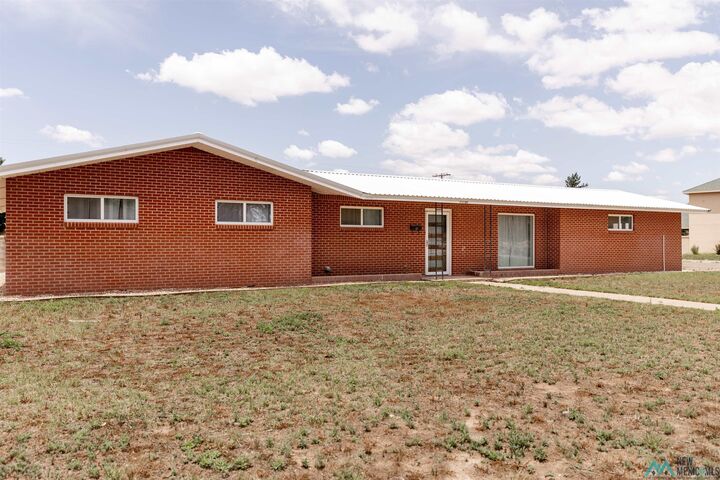Property Photo:  1300 S Main Avenue  NM 88130 