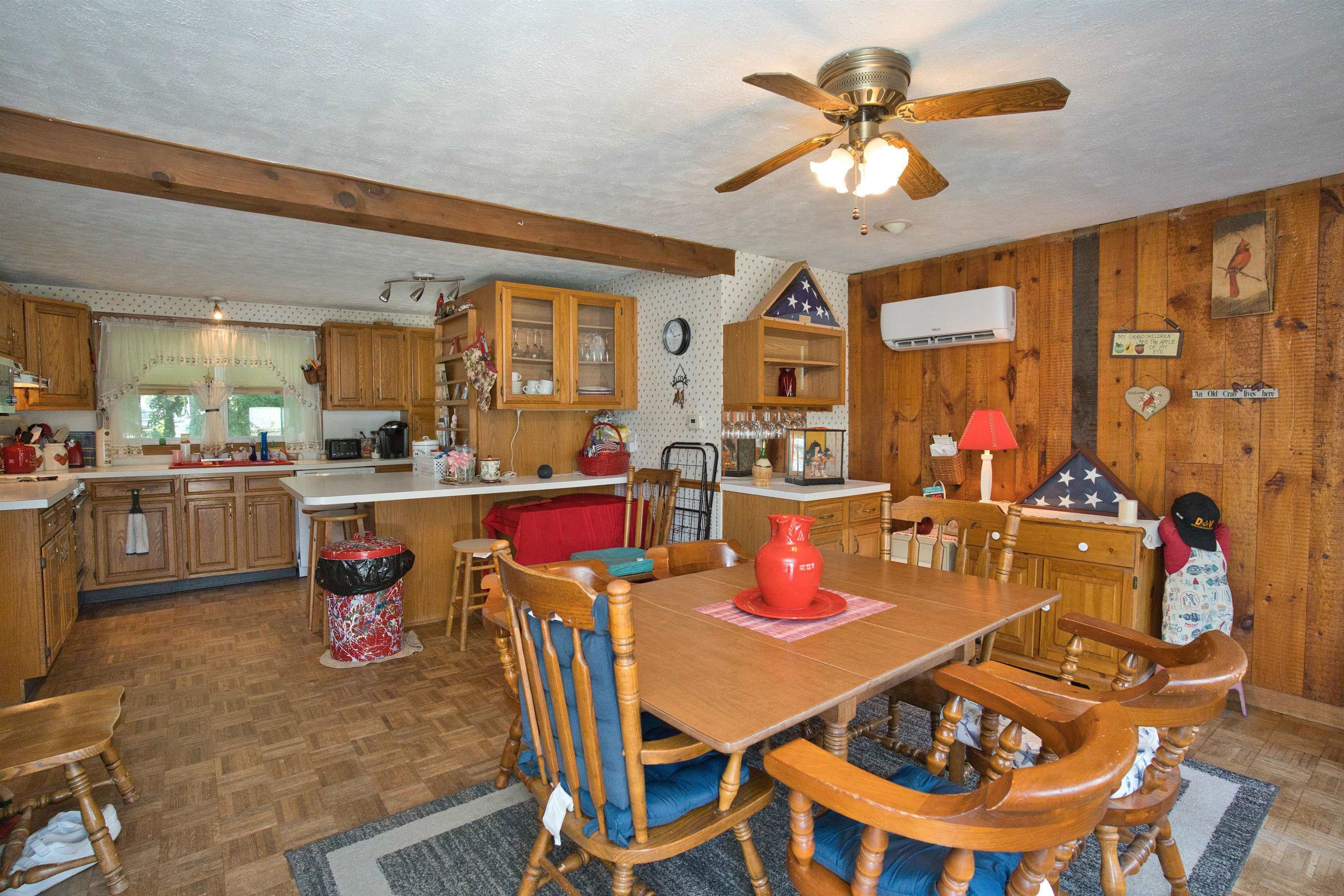Property Photo: 6 Charlton Circle NH 03060