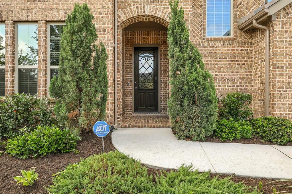 Property Photo: 9920 Pikes Peak Place TX 75068