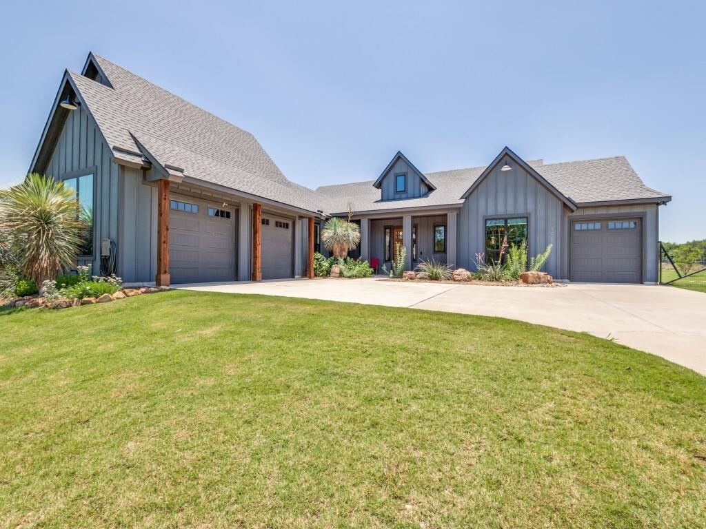 Property Photo:  641 Cox Road  TX 75167 