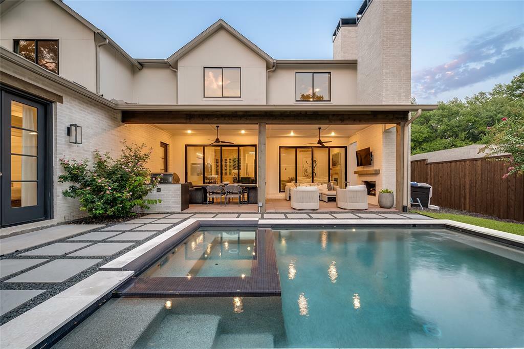 Property Photo:  7019 Green Tree Lane  TX 75214 