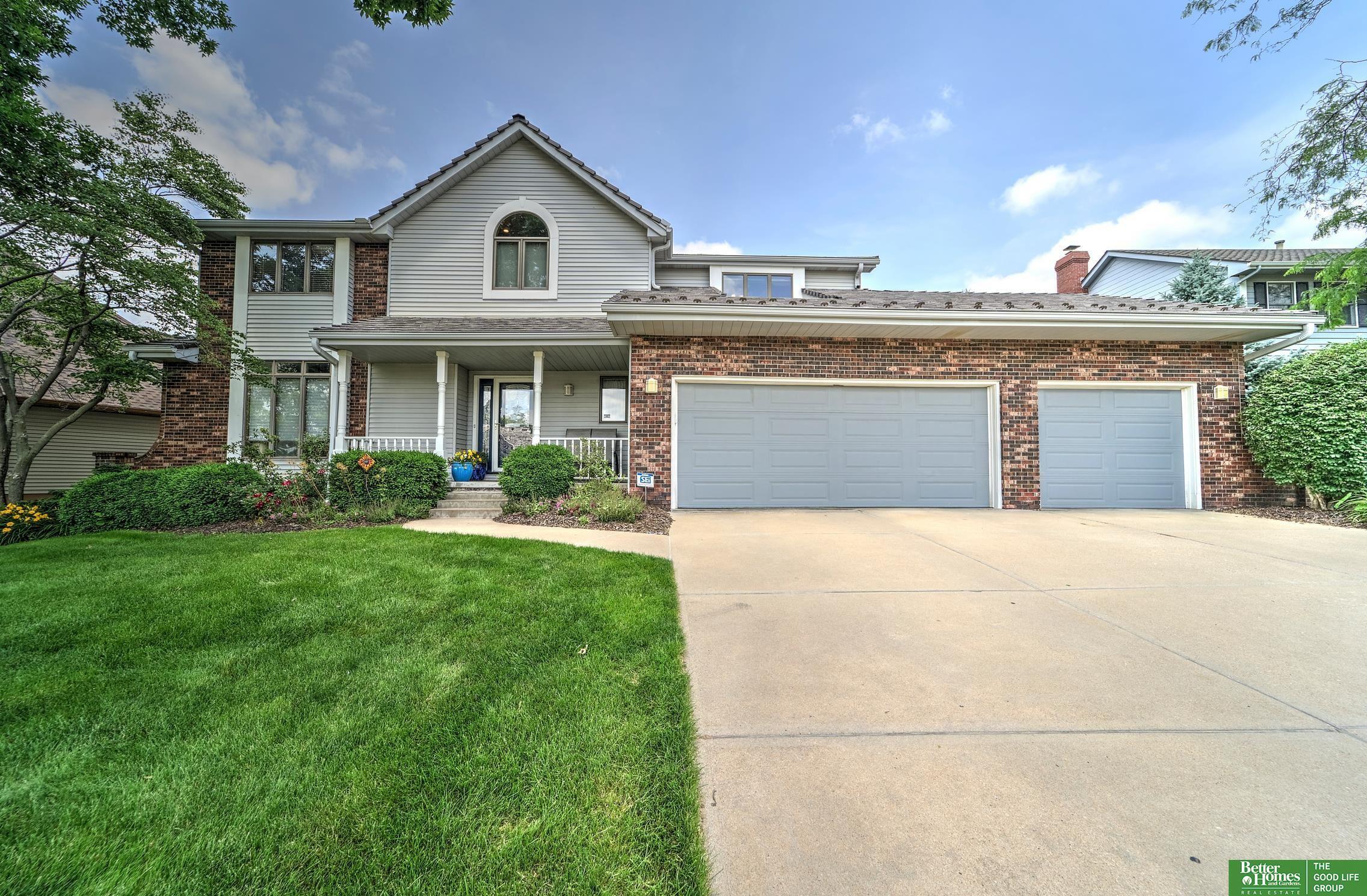 Property Photo: 12918 Western Circle NE 68154