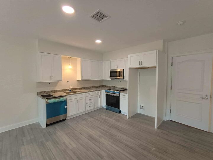 Property Photo: 10 Franklin Ave 404 MA 02151