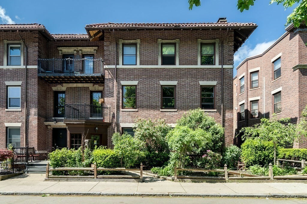 Property Photo: 25 South Street 5 MA 02135
