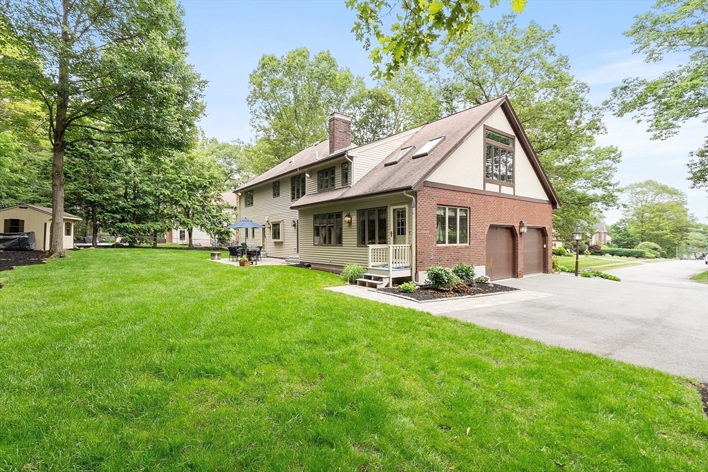 Property Photo: 15 Saxon Ln MA 01545