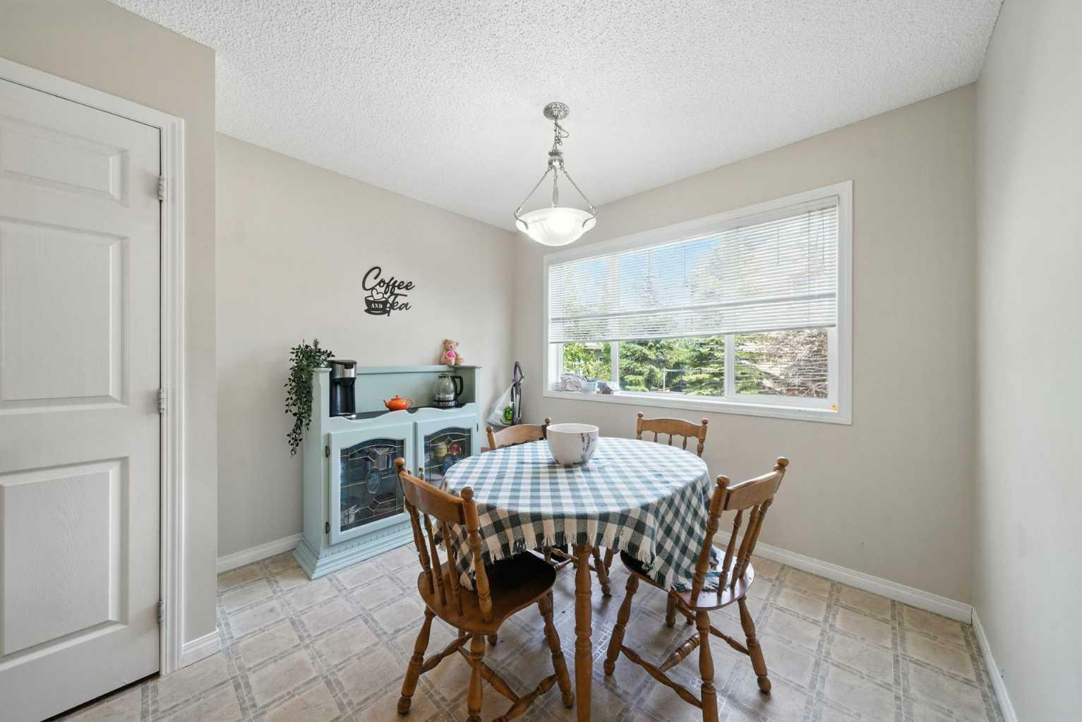 Property Photo:  143 Copperfield Lane SE  AB T2Z 4S9 