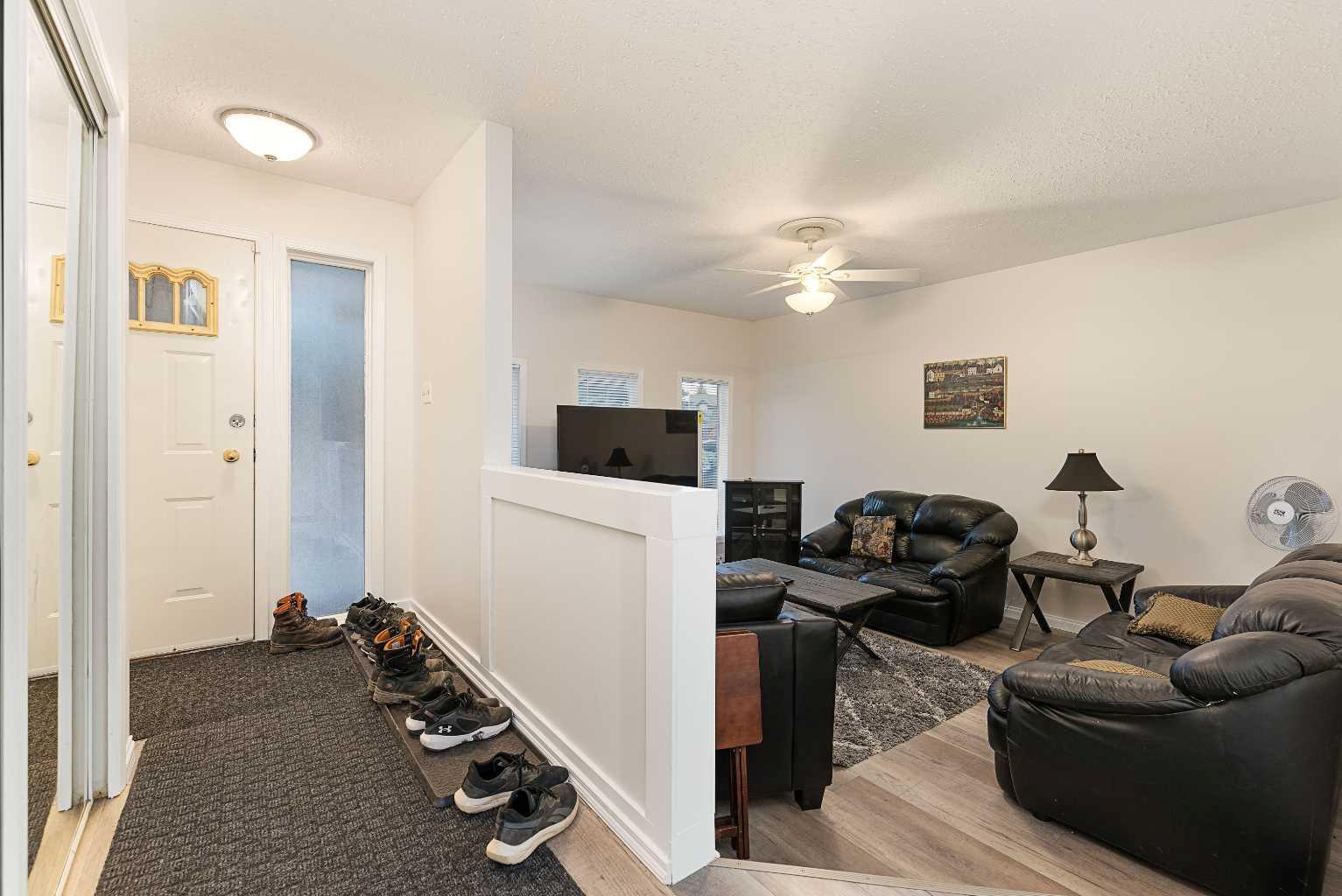 Property Photo: 5310 26 Street Close AB T9V 2L5