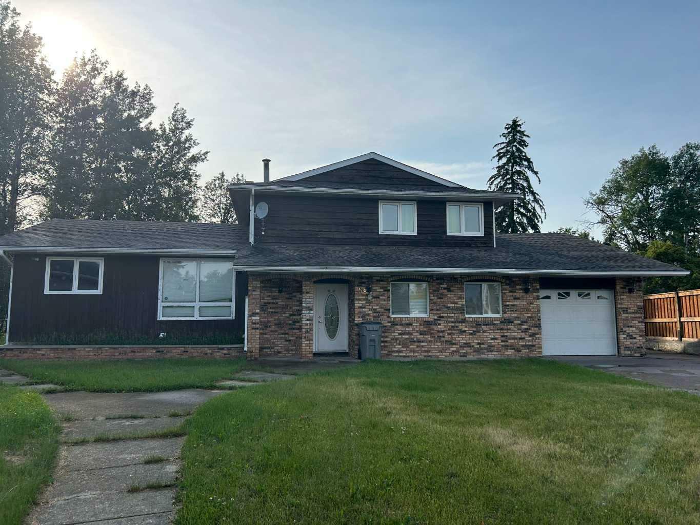 58 Baxter Crescent  Whitecourt AB T7S 1E6 photo