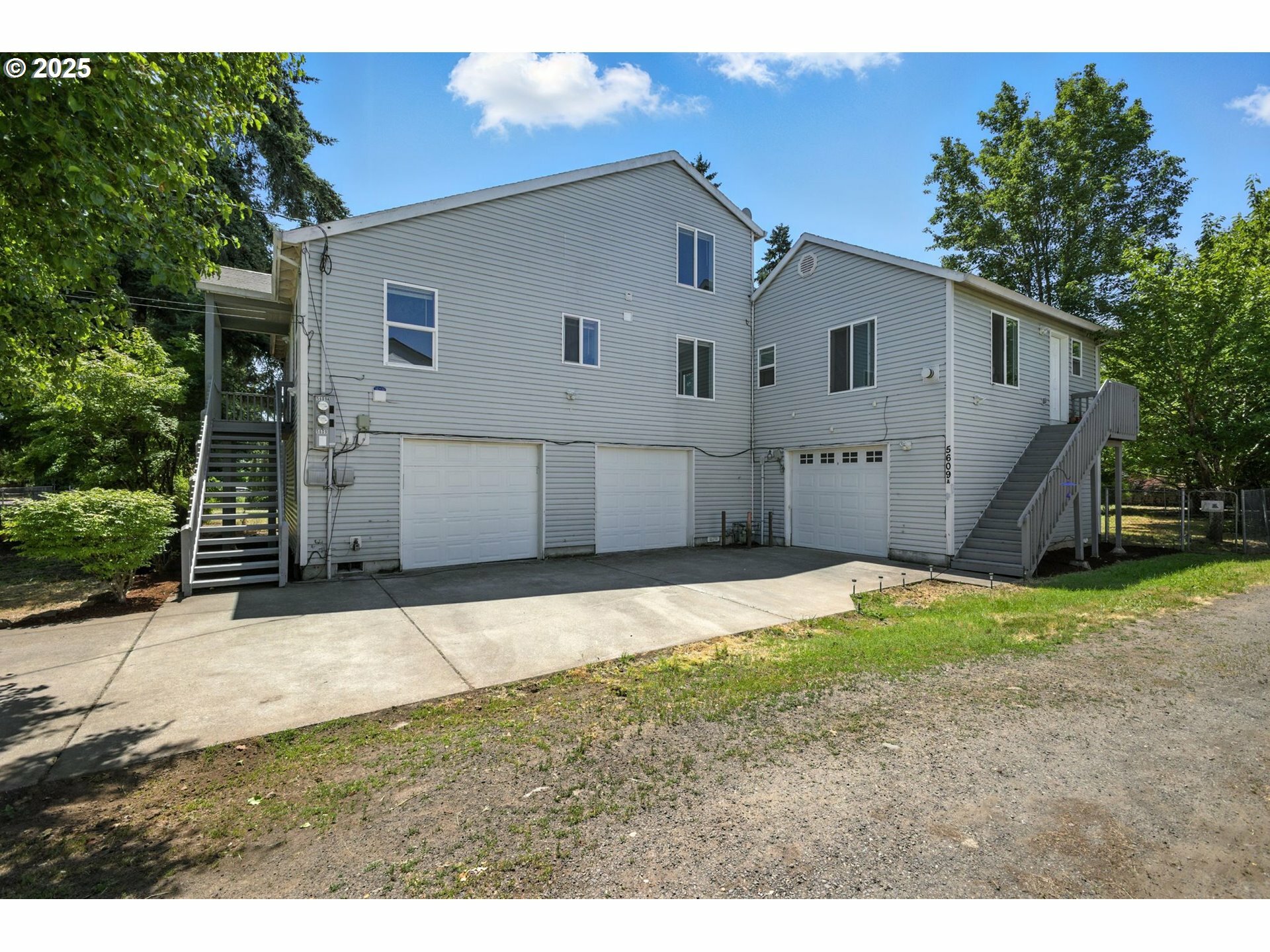 Property Photo: 5609 SE 117th Ave OR 97266