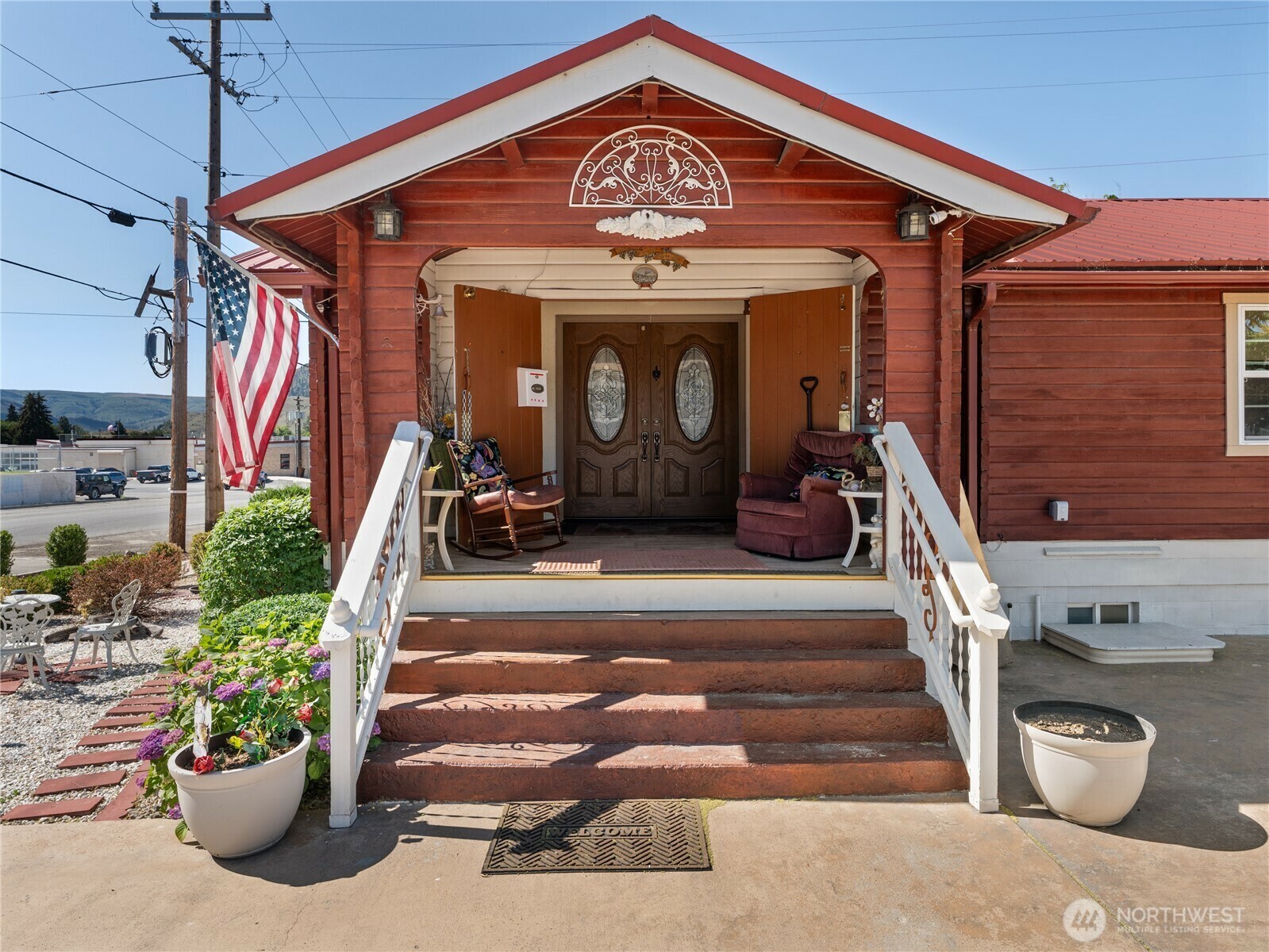 Property Photo: 319 N Sanders Street WA 98816