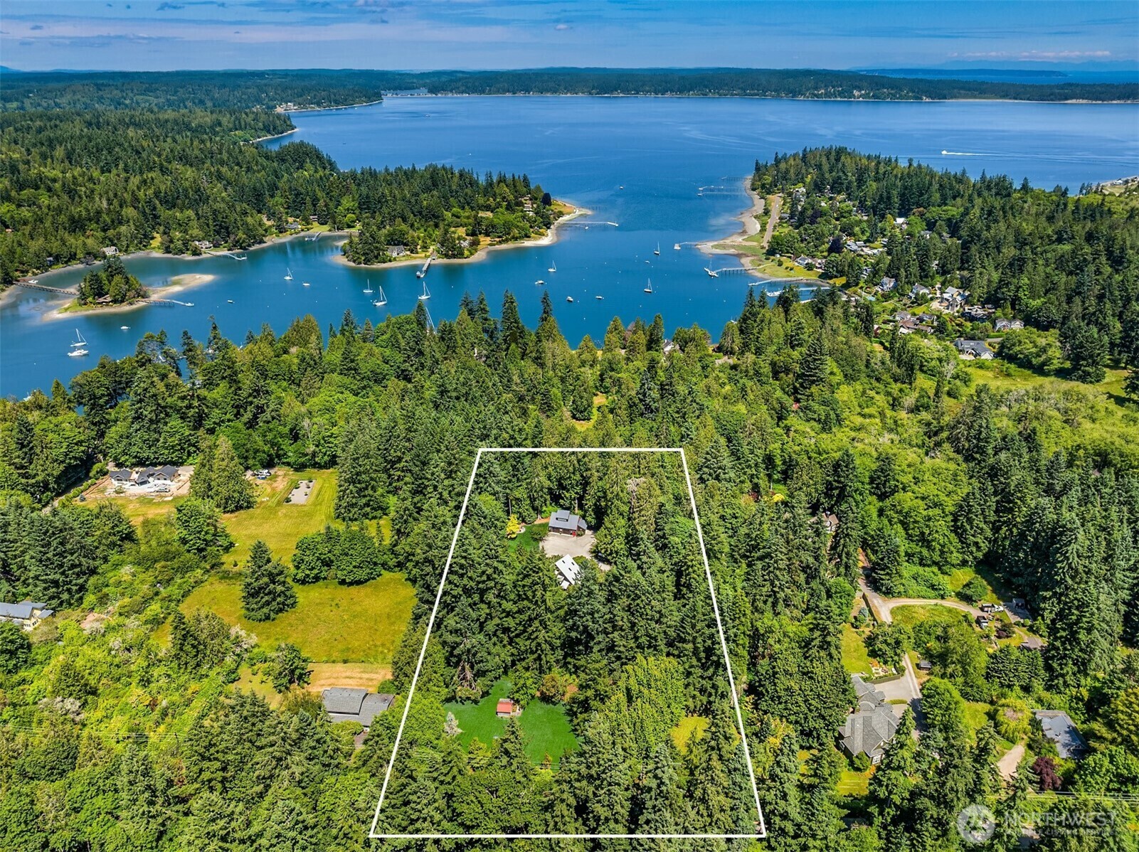 Property Photo: 9000 NE Hidden Cove Road WA 98110