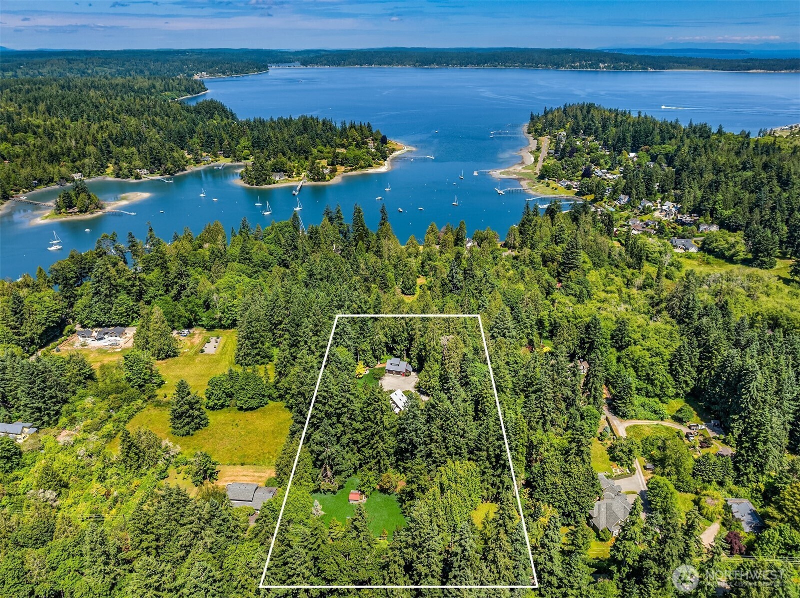 Property Photo:  9000 NE Hidden Cove Road  WA 98110 