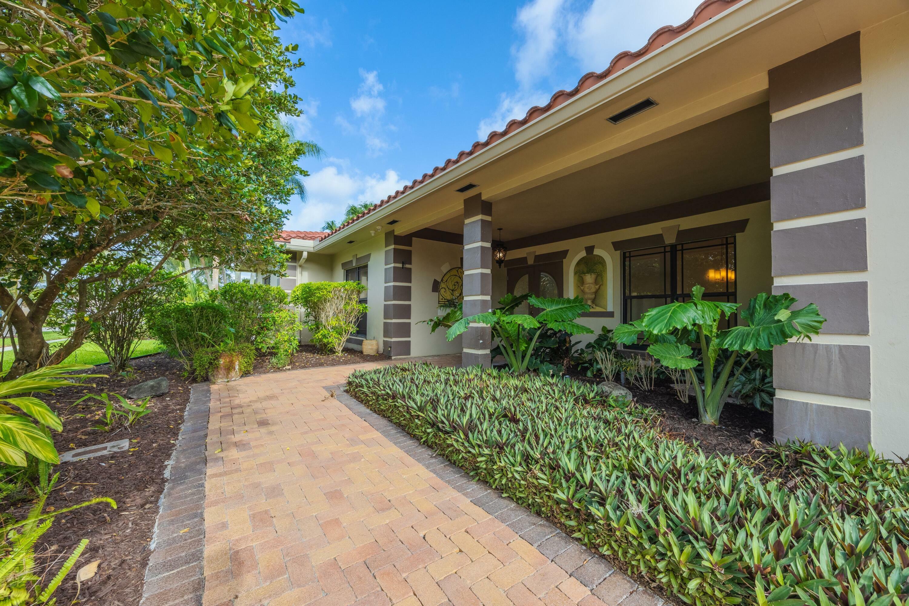 Property Photo: 16541 Royal Poinciana Drive FL 33326