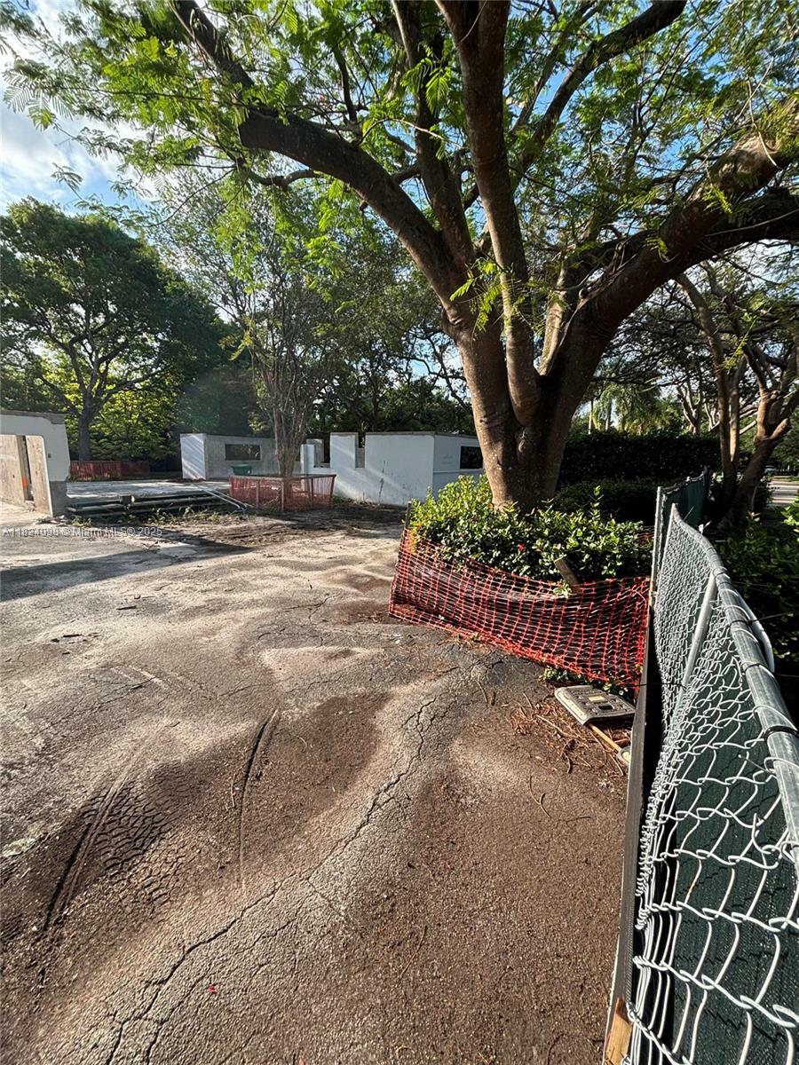 Property Photo: 9445 SW 73rd Ave FL 33156