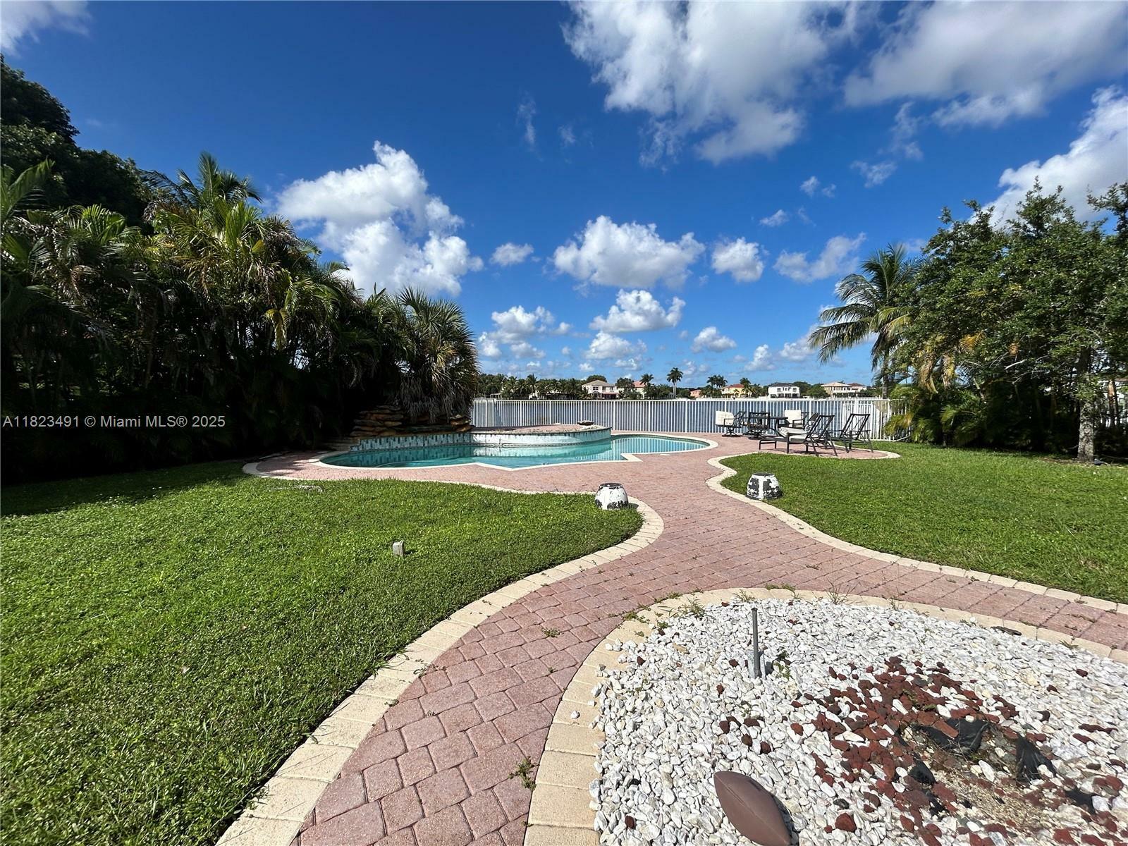 Property Photo: 5058 SW 170th Ave FL 33027