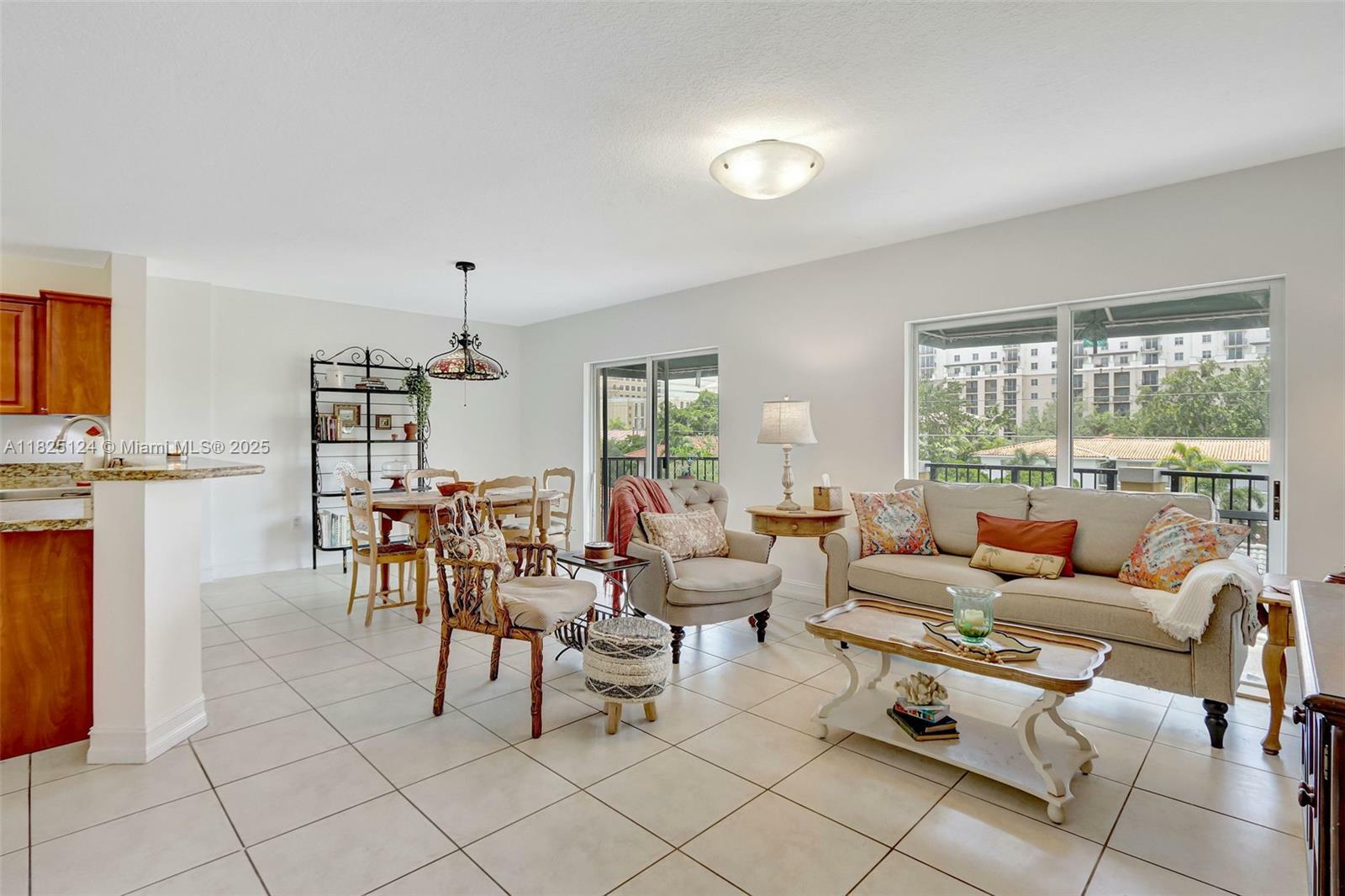 Property Photo: 322 Madeira Ave. 402 FL 33134