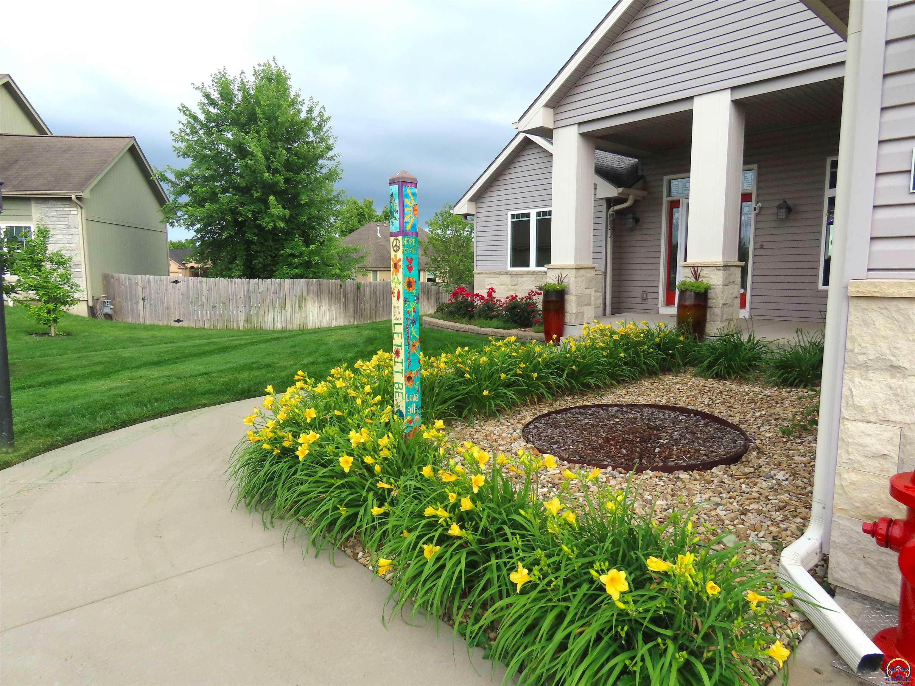 Property Photo: 8013 SW 27th Ct KS 66614