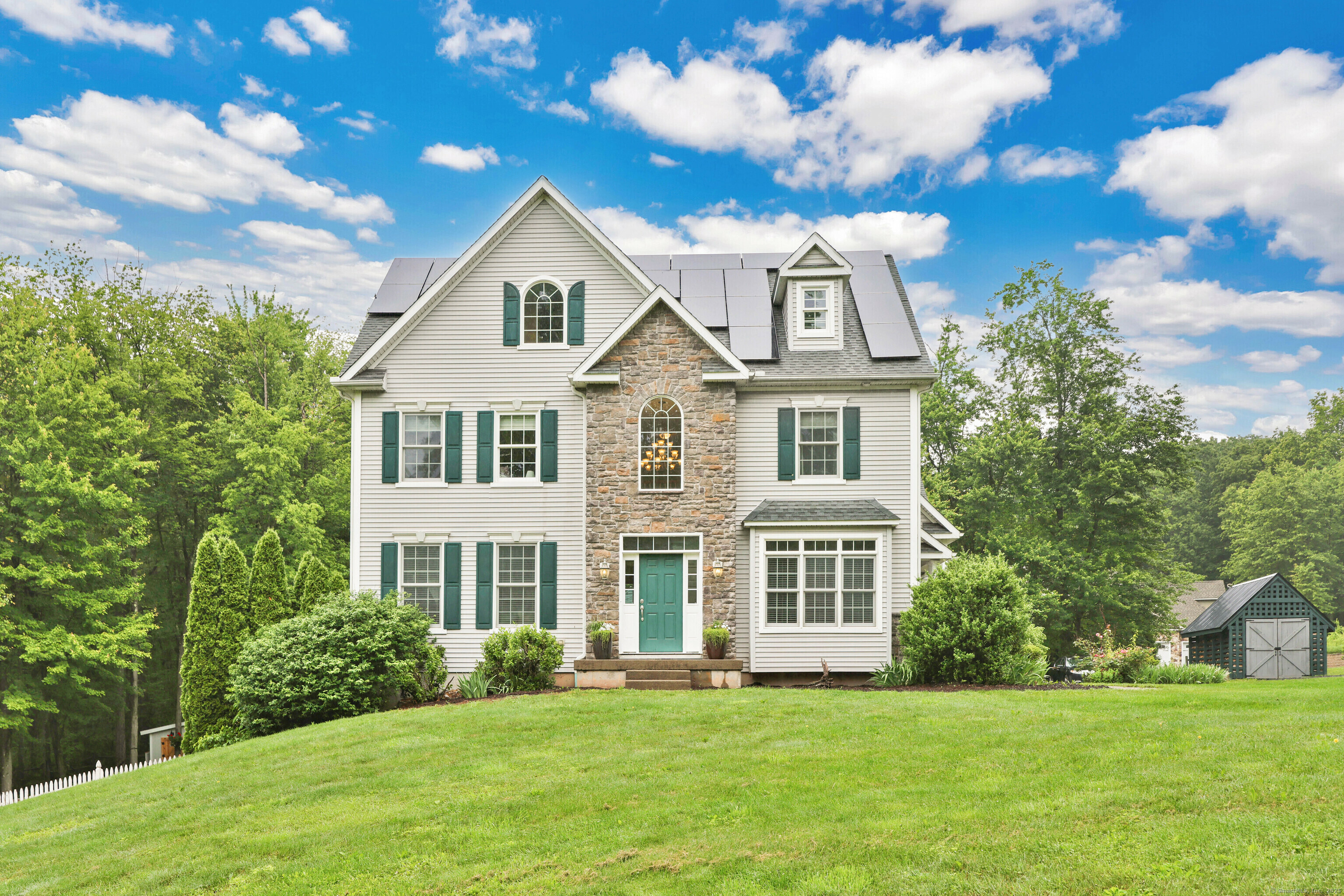 Property Photo:  700 Thrall Avenue  CT 06078 