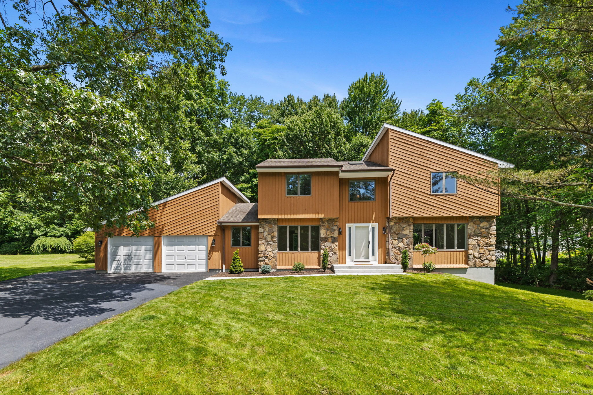 Property Photo: 15 Evans Crossing CT 06074
