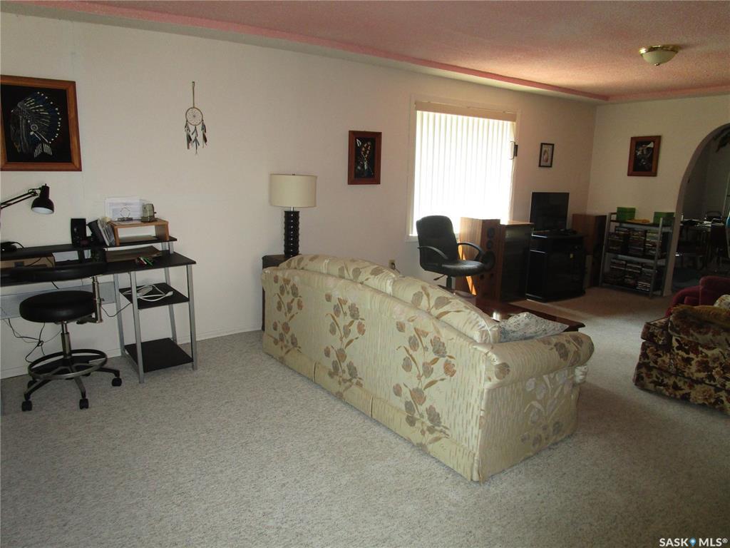 Property Photo: 120 2nd Street E SK S0H 2K0